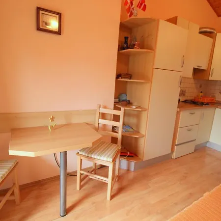 Irena A2 Novigrad Istria